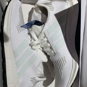 adidas swift run sneakers